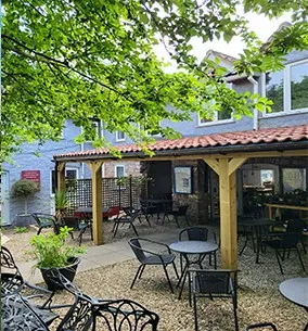 Alterations to enclosed courtyard & roof canopy, photo 2
